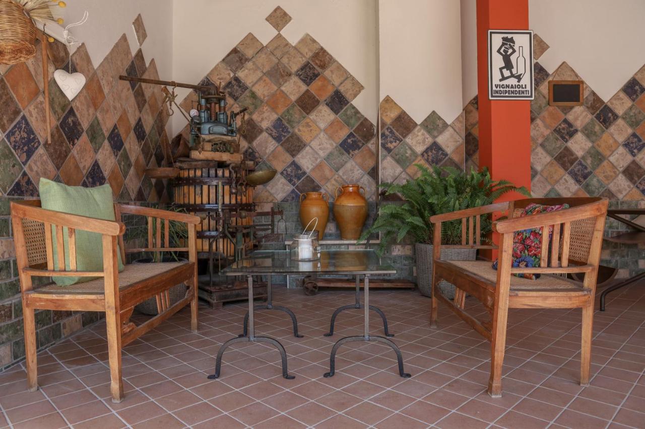 Agriturismo Cantina Morone Guardia Sanframondi Eksteriør bilde